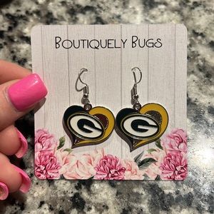 Green Bay Packers Packers Heart Shaped Earrings! Brand New!